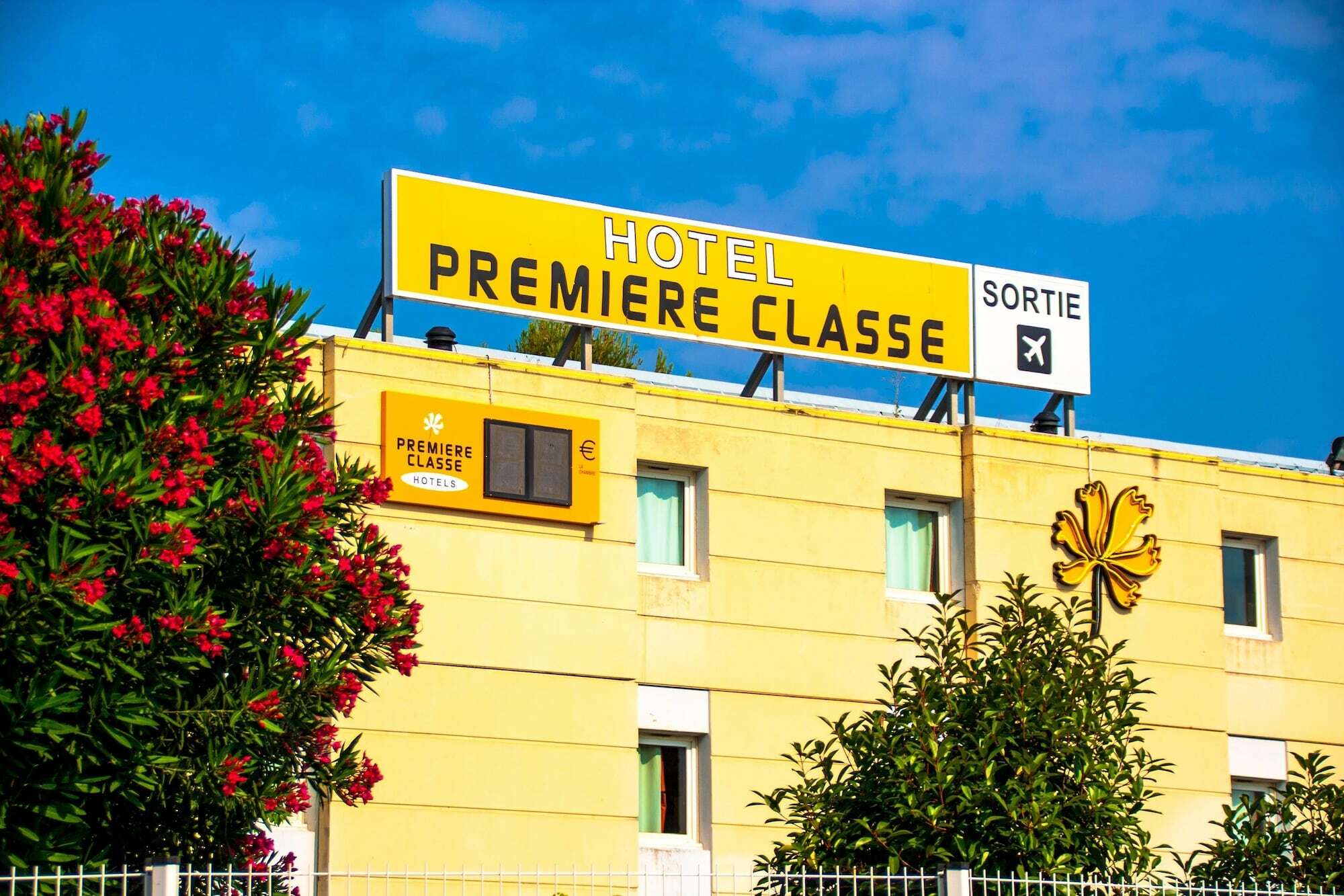 Greet Hotel Montpellier Aeroport Parc Des Expos Mauguio Exterior photo