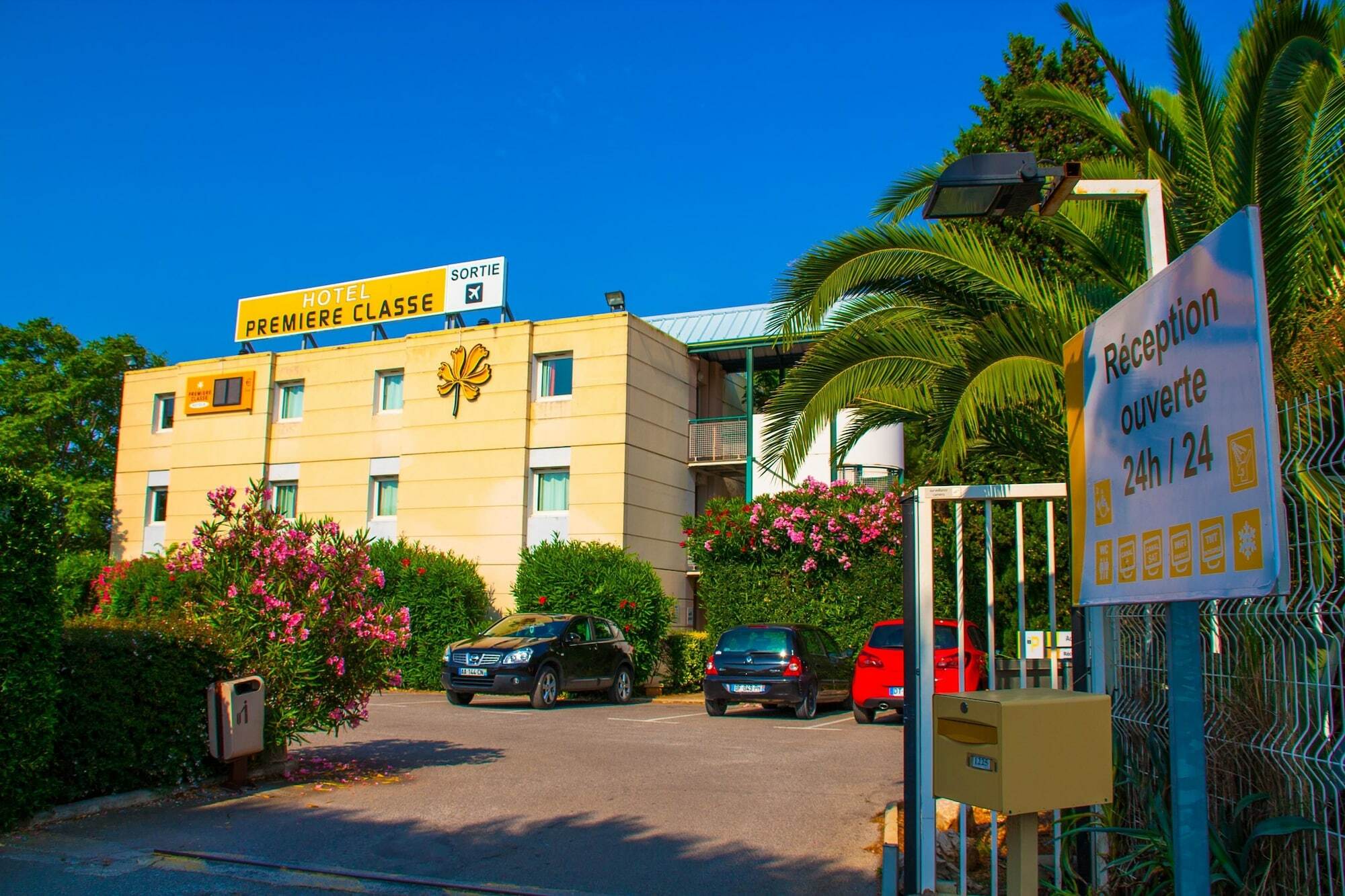 Greet Hotel Montpellier Aeroport Parc Des Expos Mauguio Exterior photo